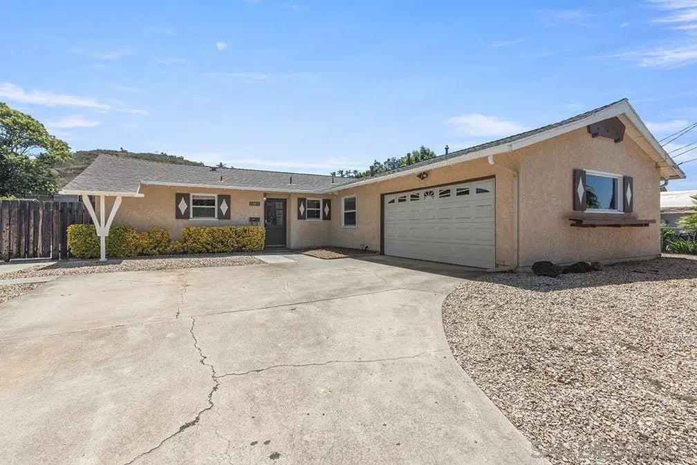 13811 Tobiasson Rd, Poway