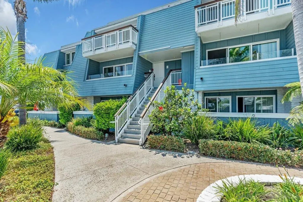 24 Montego Court, Coronado