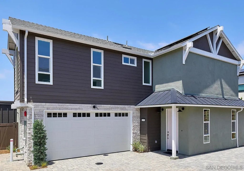 555 N Vulcan Avenue, Encinitas