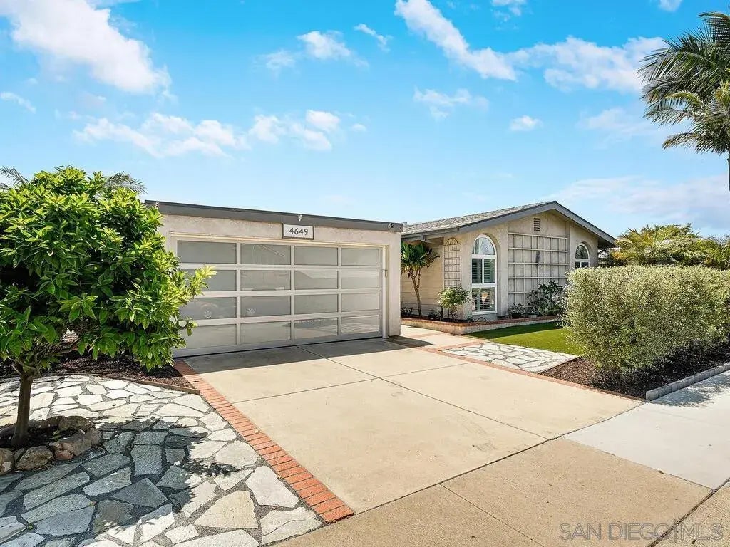 4649 El Penon Way, CLAIREMONT