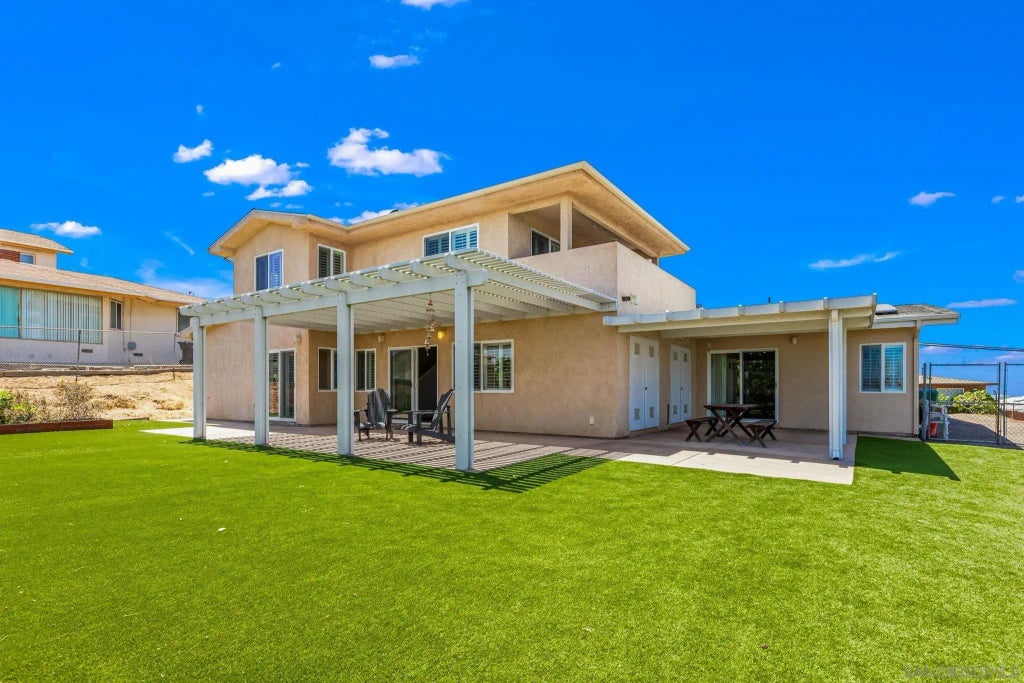 5762 Alta Vista Ave, ENCANTO