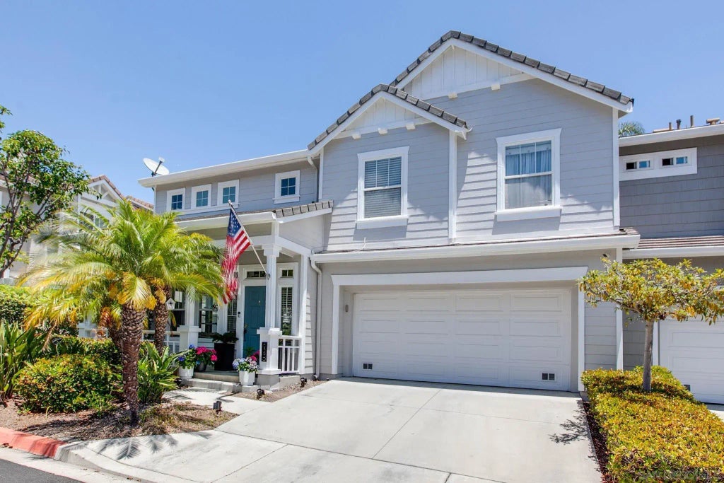 6590 Daylily Dr, Carlsbad