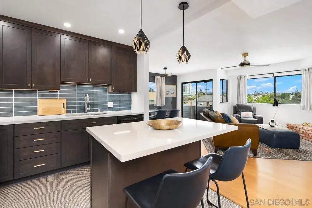 4055 Falcon St 205, MISSION HILLS