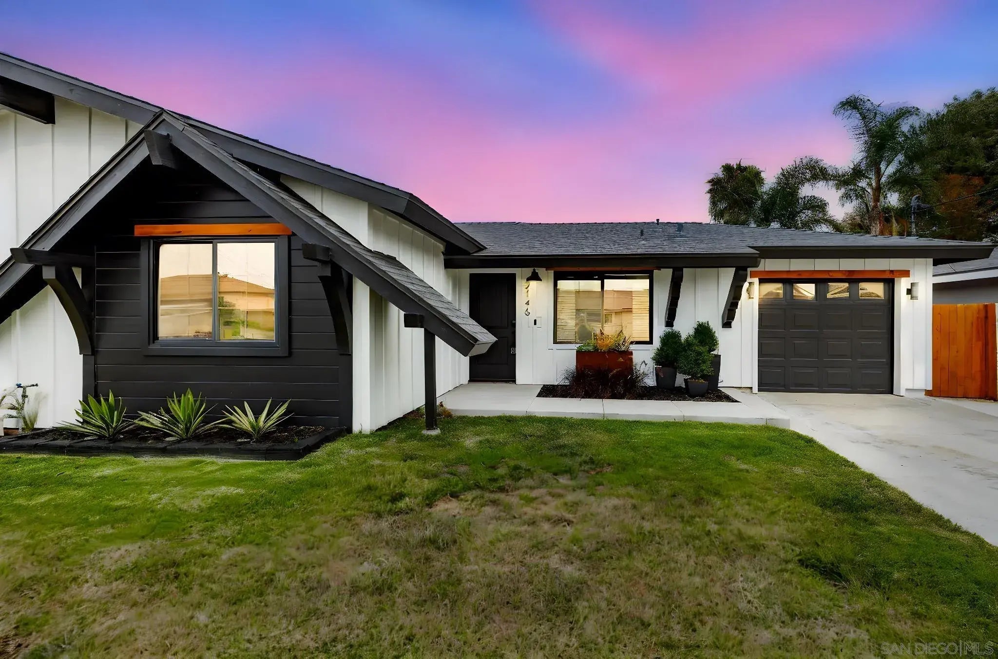 Photo of Listing #250033671