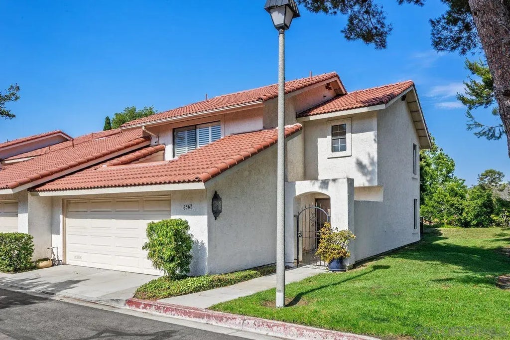 6568 Corte La Paz, Carlsbad