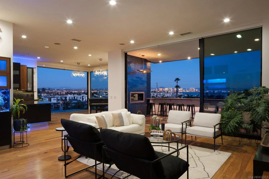 3228 Carleton St, POINT LOMA