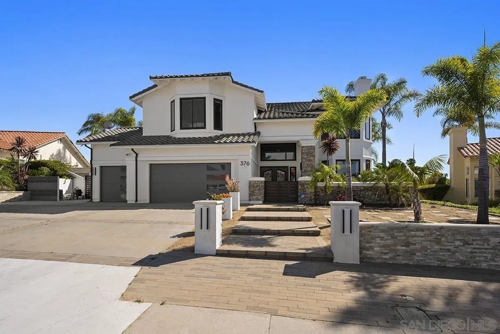 376 Canyon Ridge Dr, Bonita