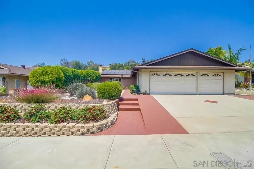 2242 Valley Lake Drive, El Cajon