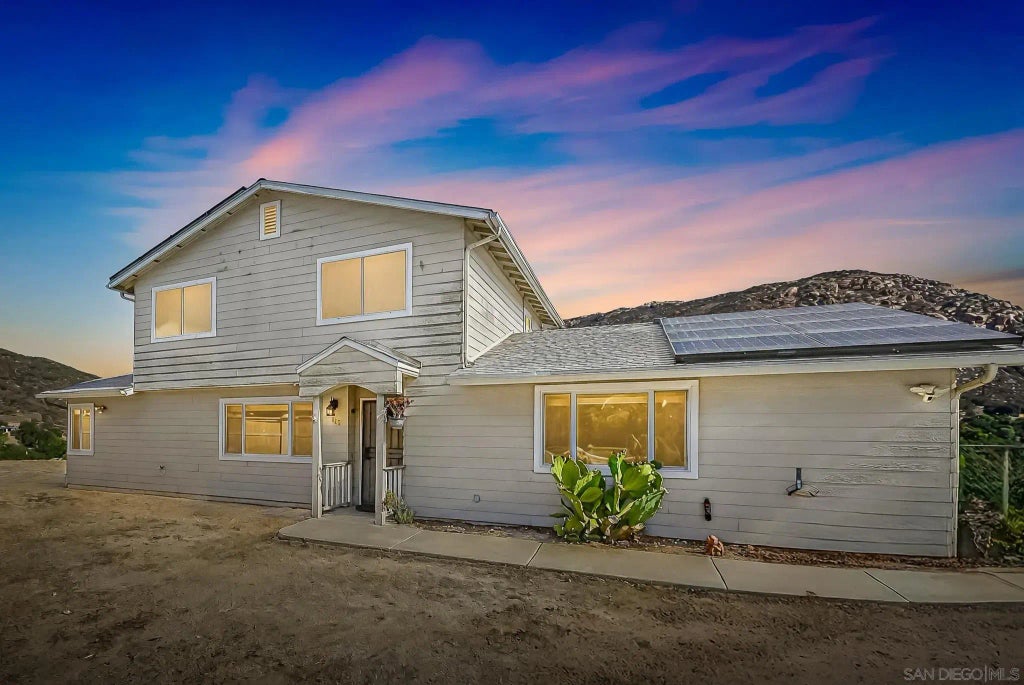 115 Summit Ln, El Cajon