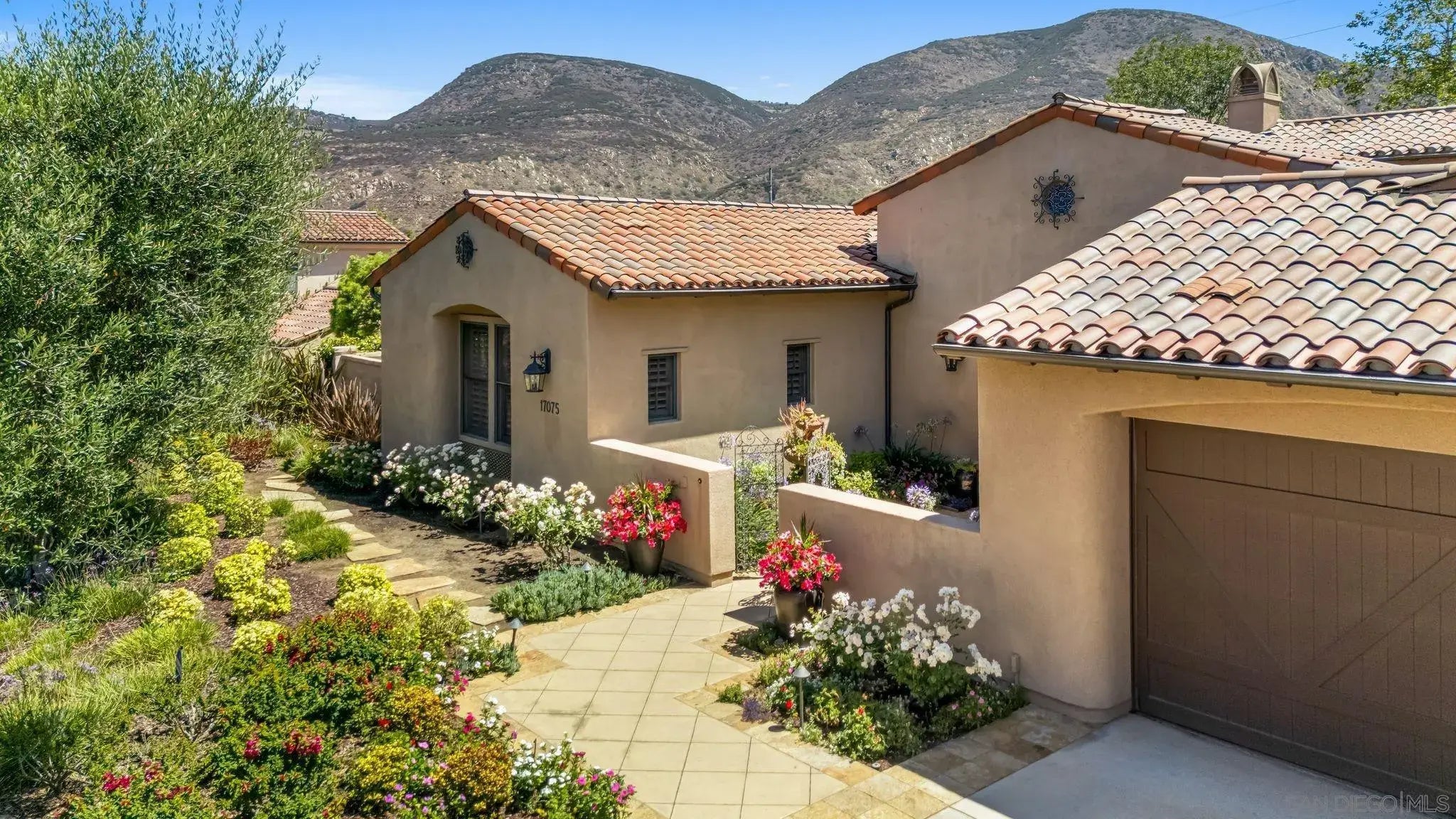 Photo of Listing #250034435