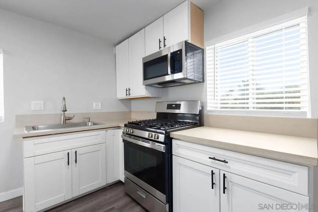 2856 Franklin Ave B, LOGAN HEIGHTS