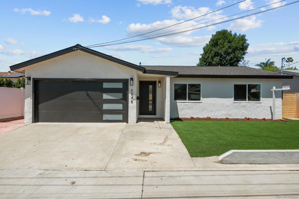 6848 Thornwood St, CLAIREMONT