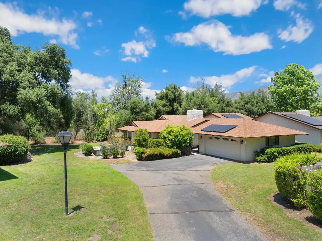 15406 Happy Hollow, Pauma Valley