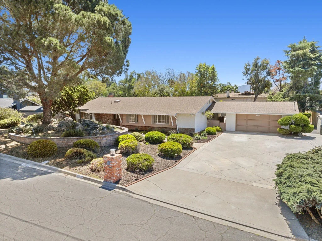 10933 Sunray Pl, La Mesa