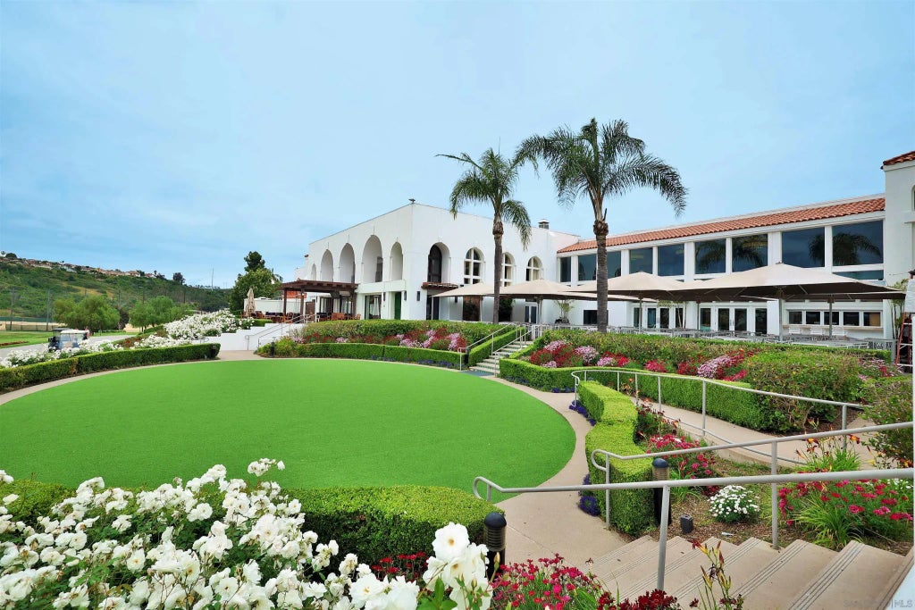 2003 Costa Del Mar Rd 654, Carlsbad