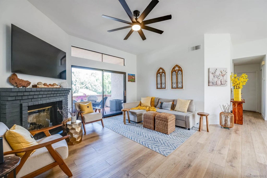 3514 Somerset Way, Carlsbad