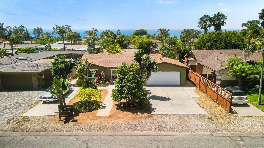 1080 Aloha Dr, Encinitas