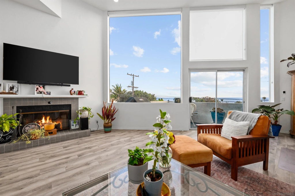 2208 Oxford Ave, Cardiff