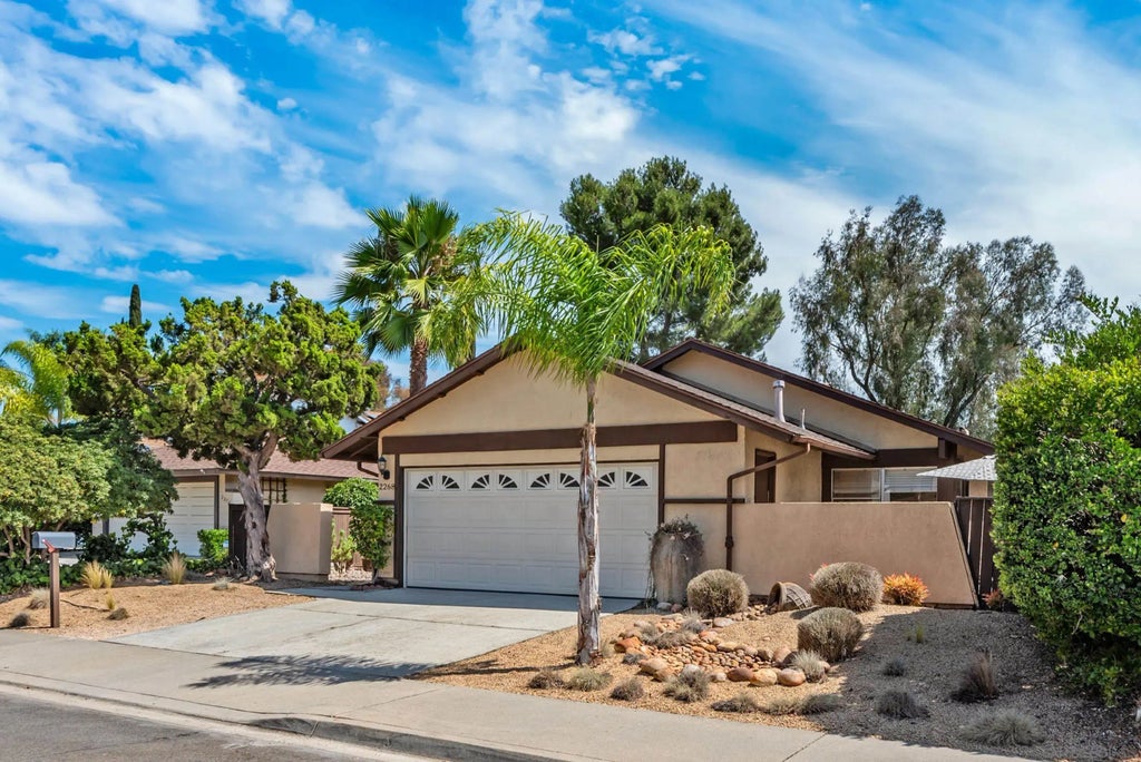 2268 Village Rd, Escondido