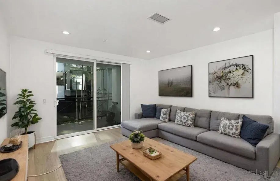 Photo of Listing #250037189