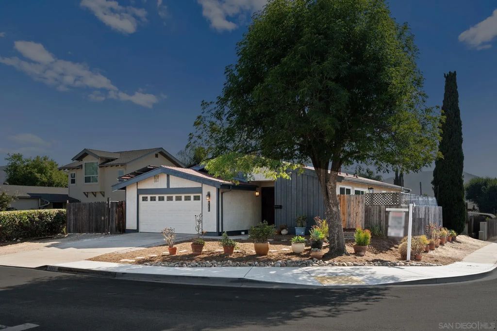 9256 Allano Way, Santee