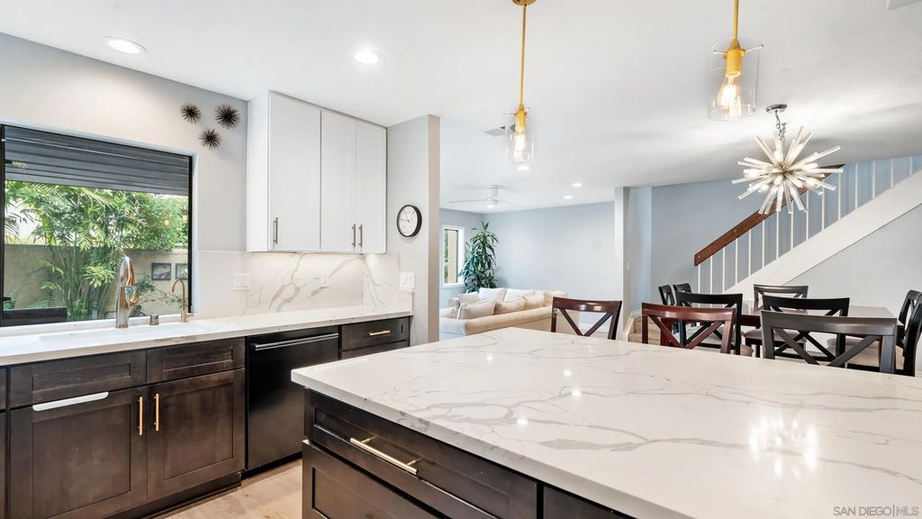 4452 Via Amable, UNIVERSITY CITY