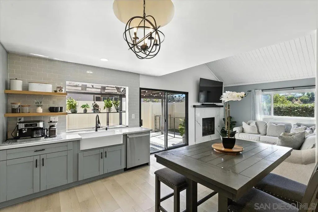 6759 Parkside Ave, PARADISE HILLS