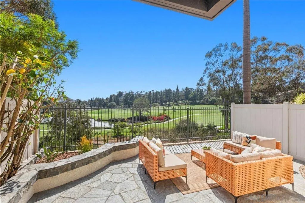 6815 Adolphia Dr, Carlsbad