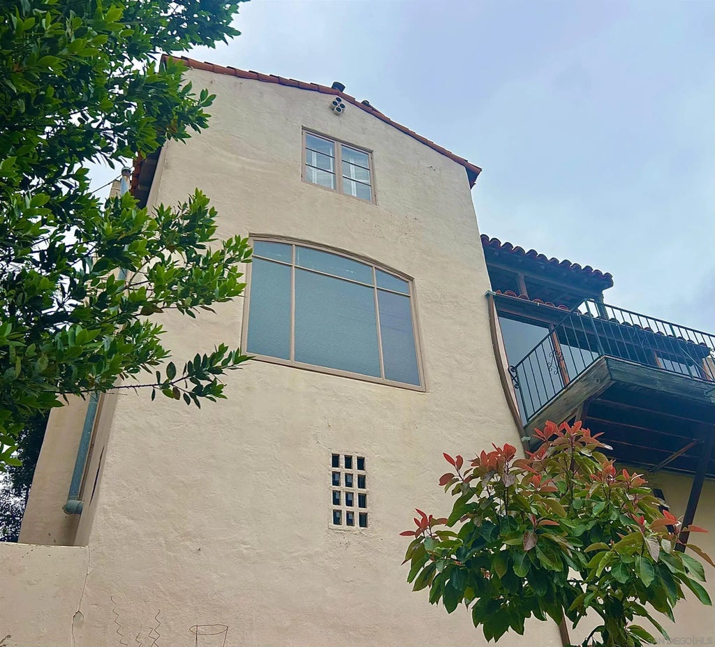 2854 Albatross St, MISSION HILLS