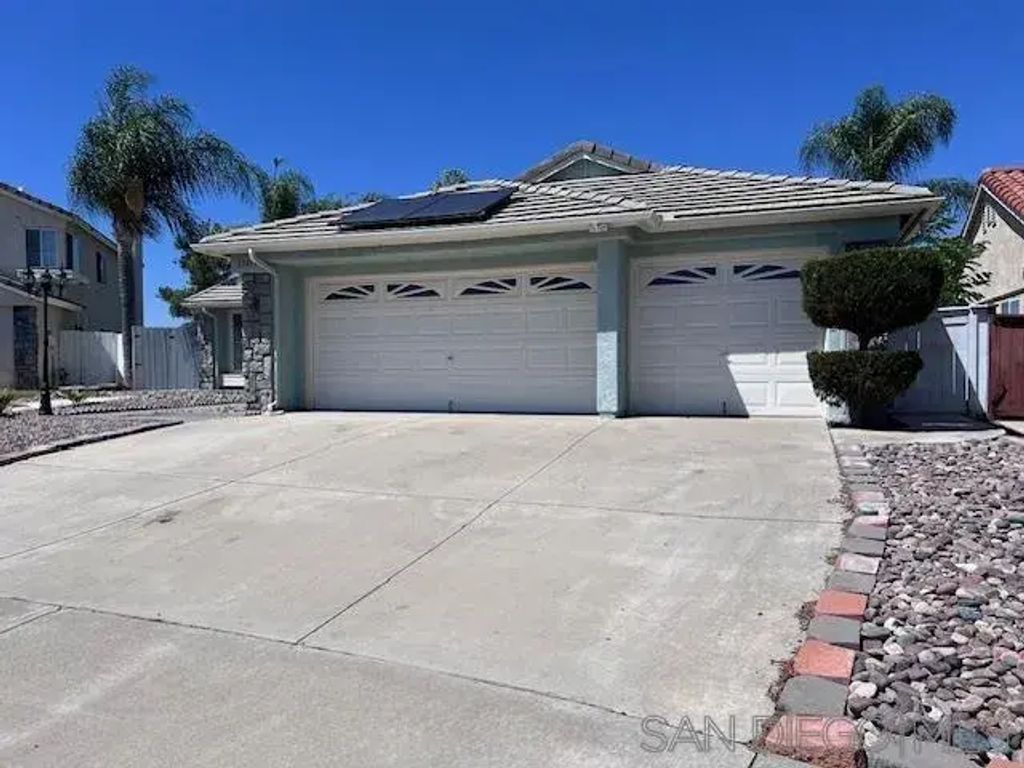 33298 Calle Alfredo, Temecula