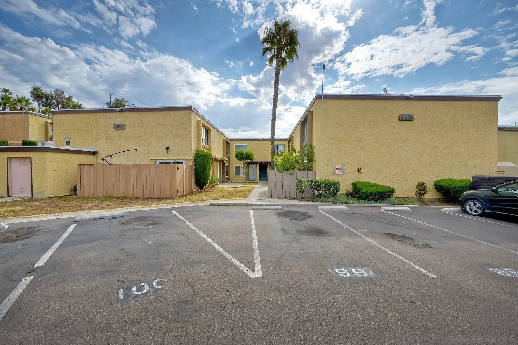 Photo of Listing #250038096