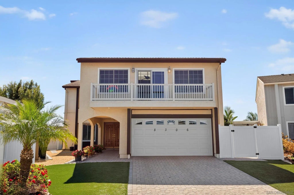 8306 High Winds Way, Del Cerro