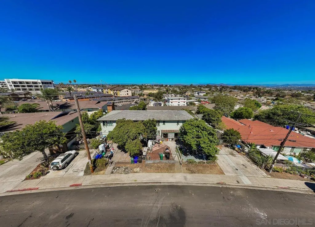 2201-07 Burroughs St, LINDA VISTA