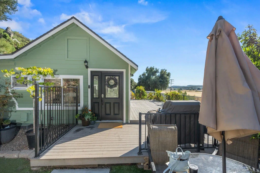 9647 Highway 79, Descanso