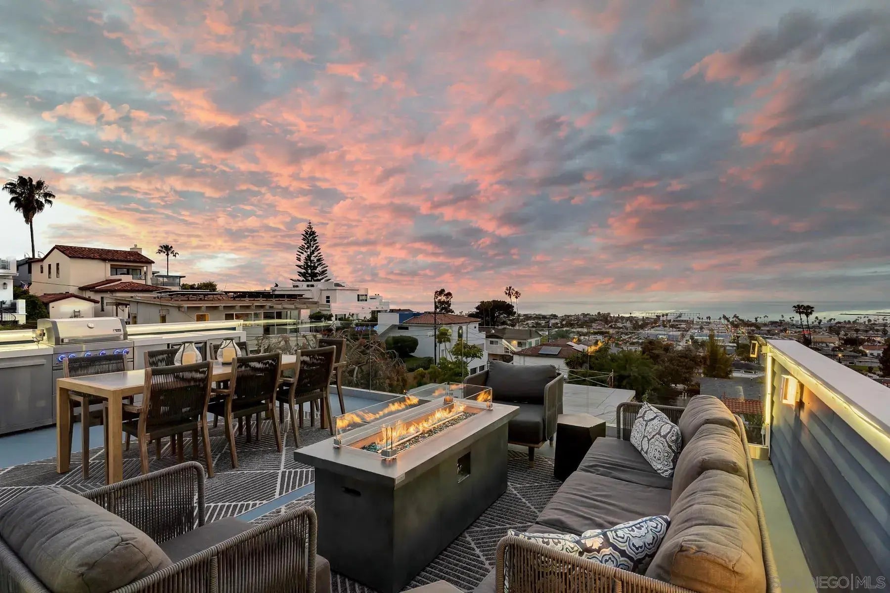 Photo of Listing #250038875