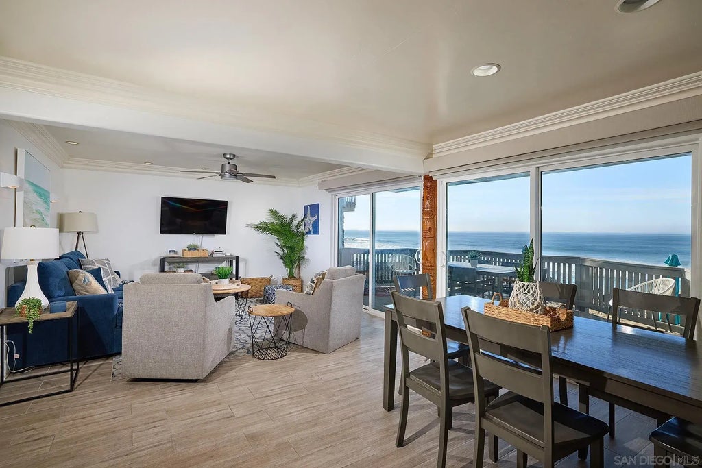 1123-25 S Pacific Street, Oceanside