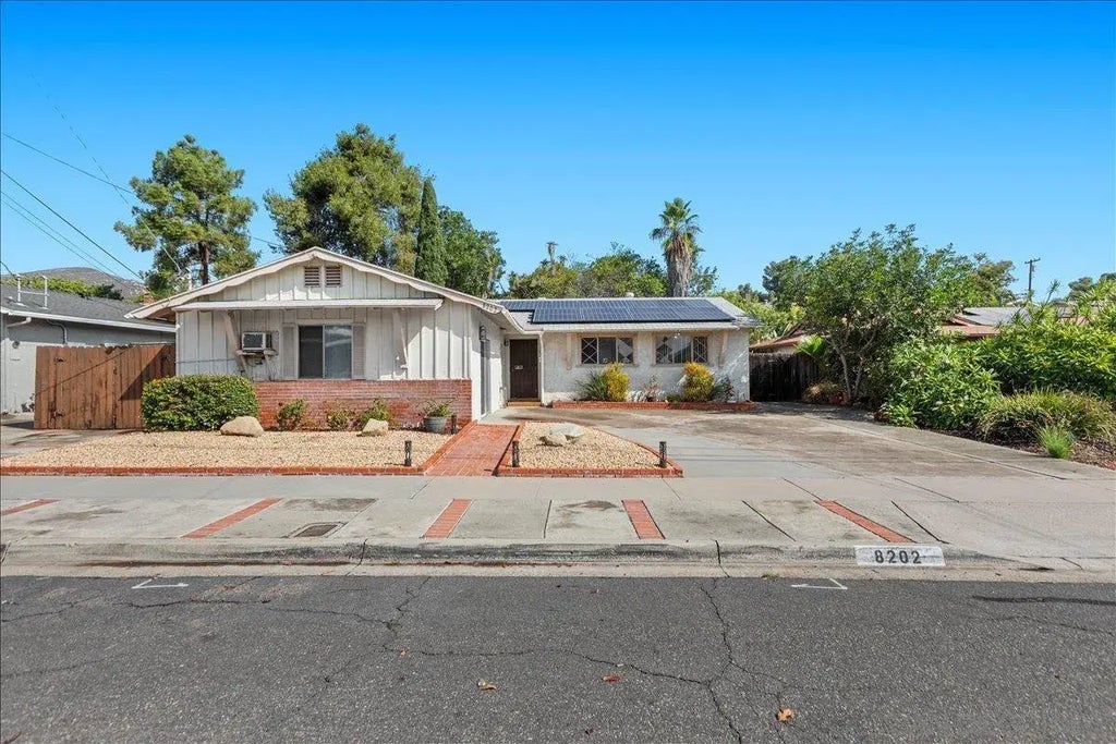 8202 Beaver Lake Drive, SAN CARLOS