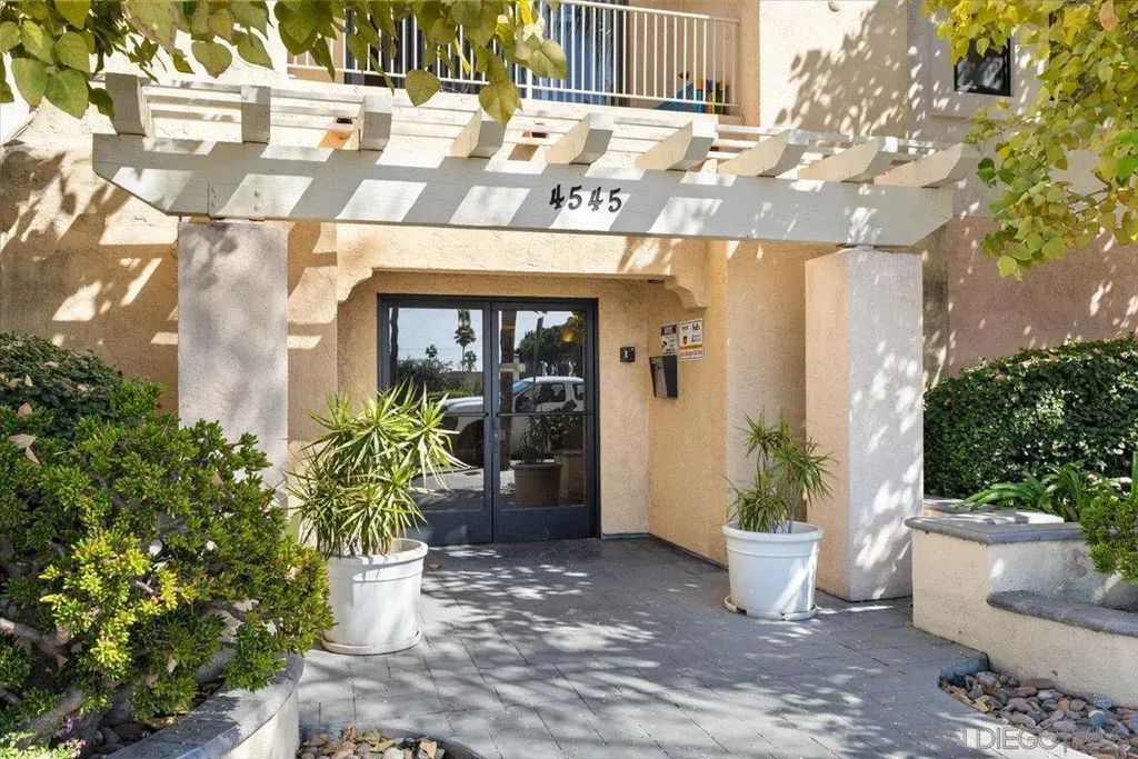 4545 Arizona St 107, UNIVERSITY HEIGHTS