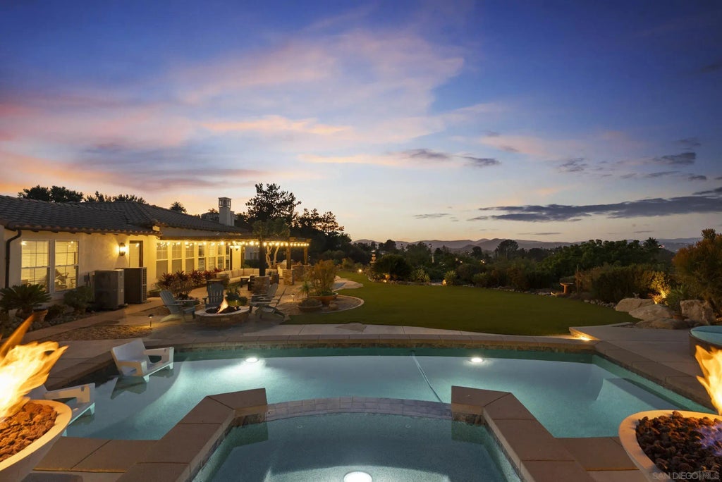 13650 Overland Pass, Poway