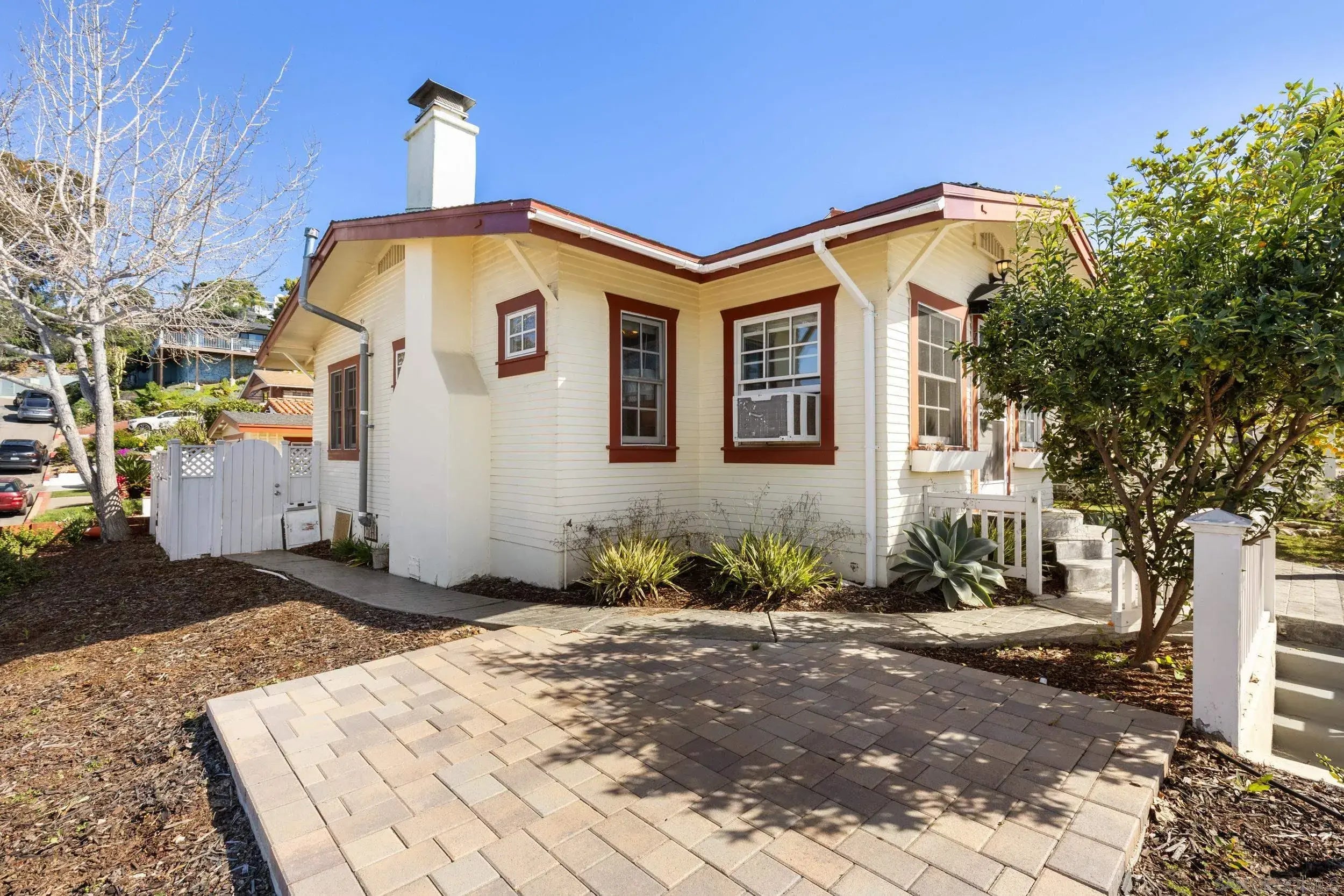 Photo of Listing #250039521