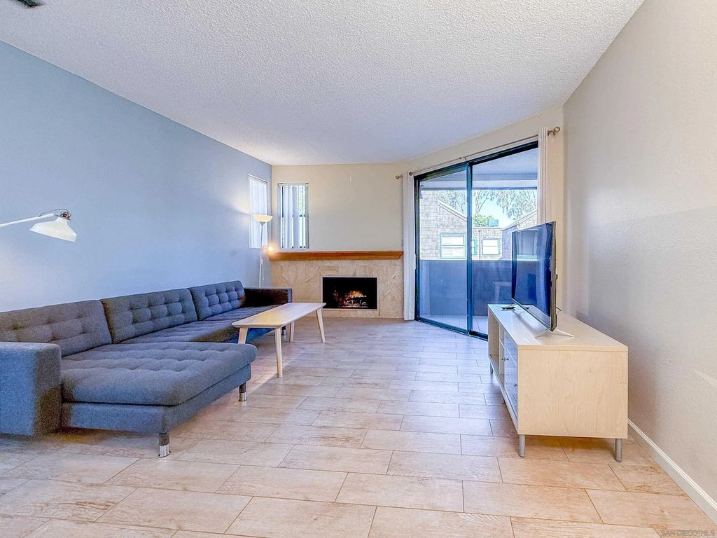 4435 Nobel Dr Unit 19, UNIVERSITY CITY