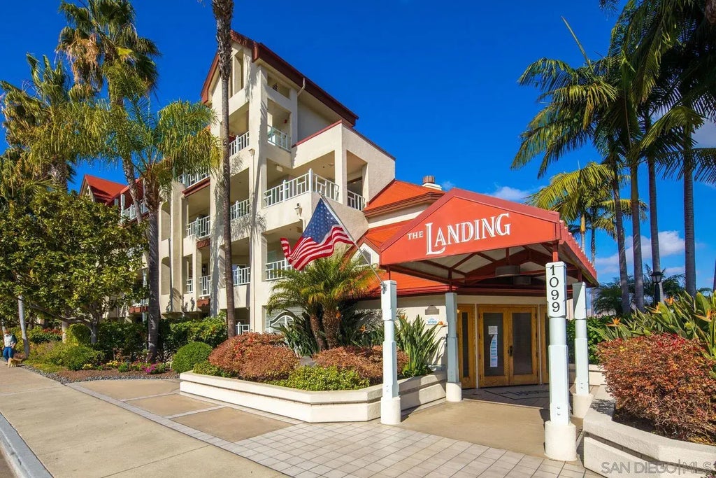 1099 1st Street 422, Coronado