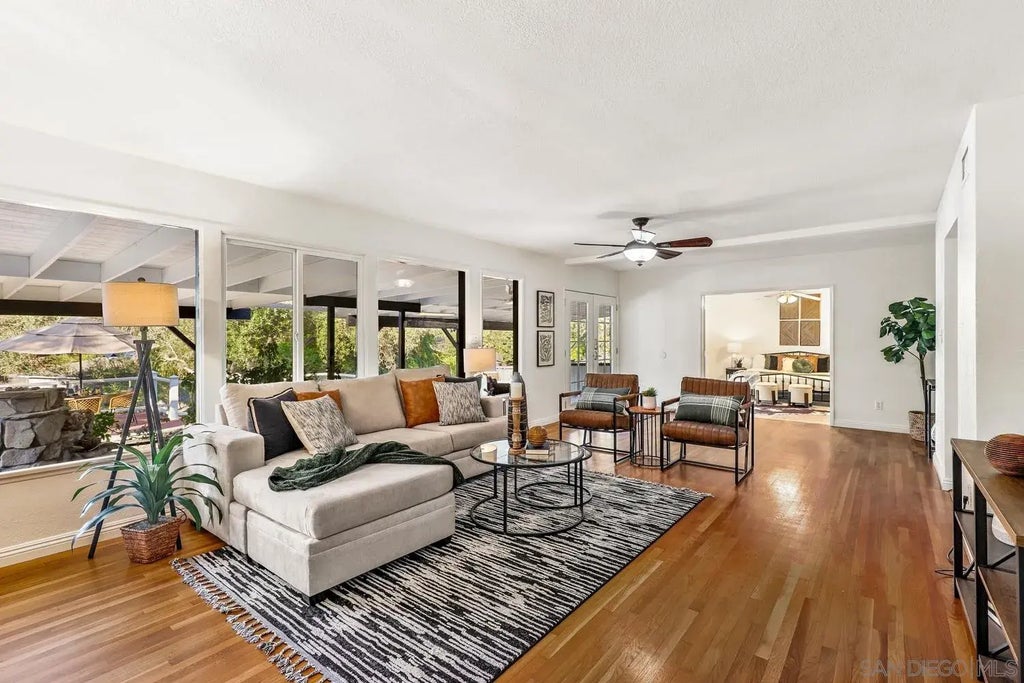 3918 Calavo Dr, La Mesa