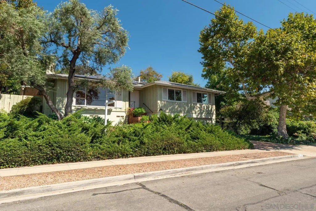 6342 Lambda Dr., DEL CERRO