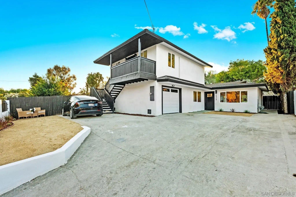 6524 Radio Dr, ENCANTO