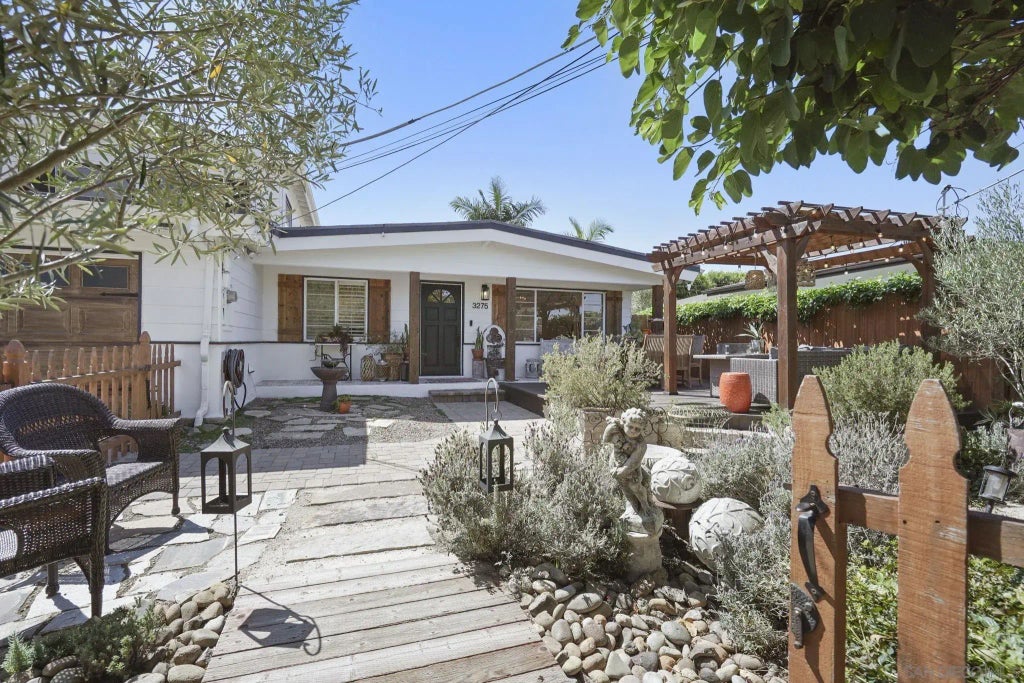 3275 Maezel Ln, Carlsbad