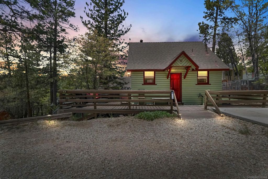568 Wanita Ln, Big Bear Lake