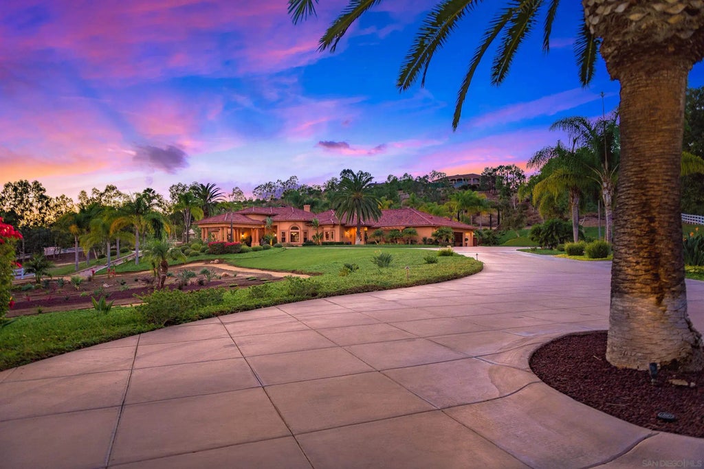 15397 Rock Creek Ln, El Cajon