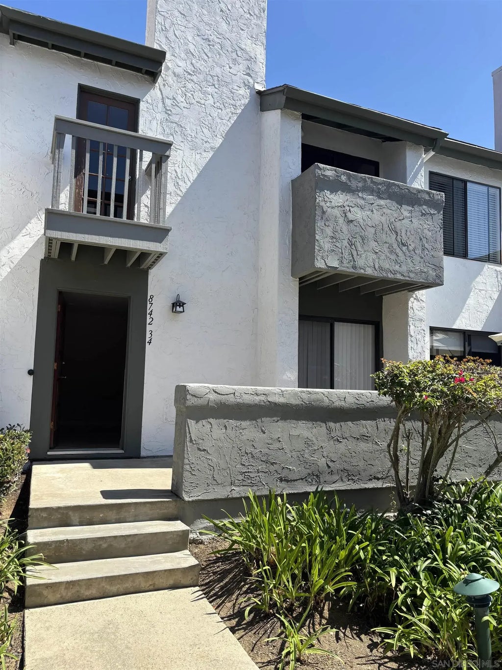 8742 Villa La Jolla Dr 34, La Jolla