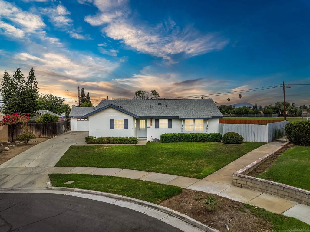 6221 Mead Ct, Riverside